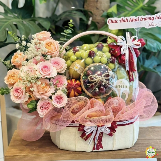 GIỎ QUÀ TRÁI CÂY NHẬP KHẨU MIX HOA 112