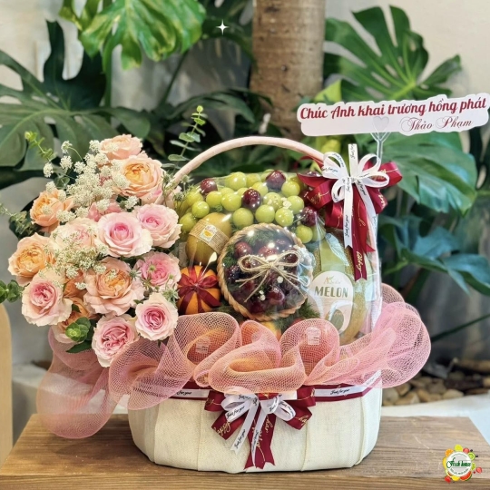 GIỎ QUÀ TRÁI CÂY NHẬP KHẨU MIX HOA 112