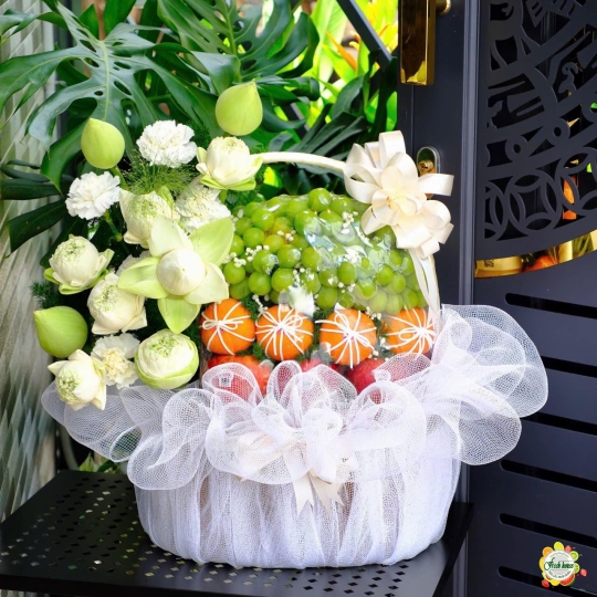 GIỎ QUÀ TRÁI CÂY NHẬP KHẨU KÍNH VIẾNG 114