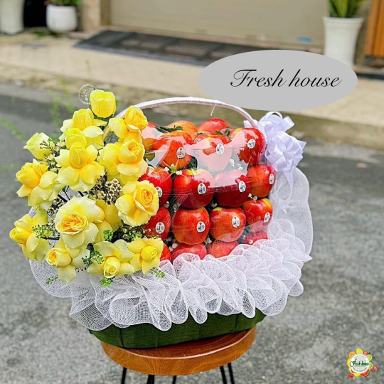 GIỎ QUÀ TRÁI CÂY NHẬP KHẨU MIX HOA TƯƠI 118