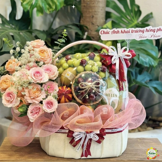 GIỎ QUÀ TRÁI CÂY NHẬP KHẨU MIX HOA 112