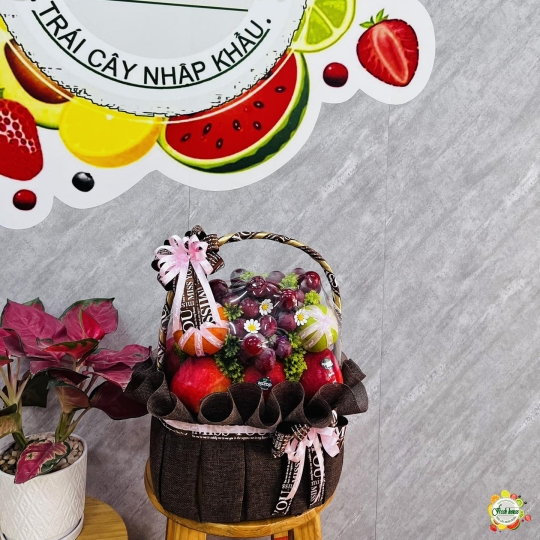 GIỎ QUÀ TRÁI CÂY NHẬP KHẨU 143