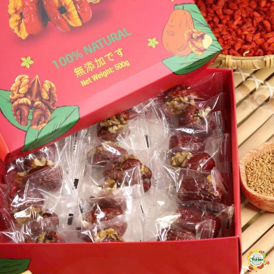 Táo đỏ kẹo óc chó