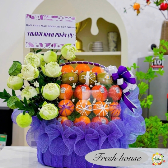 GIỎ TRÁI CÂY NHẬP KHẨU MIX HOA TƯƠI 144